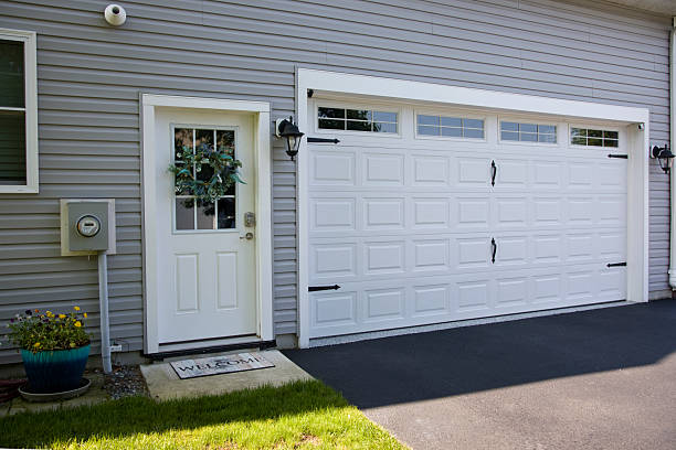 24/7 Emergency Garage Door Panel Replacement experts in St. Matthews, SC